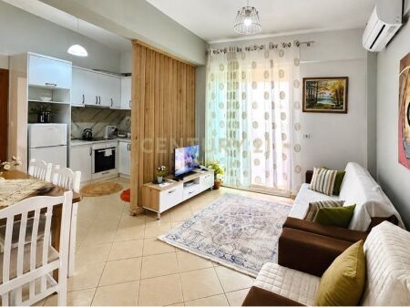 Jepet me qira apartament 2+1 pranë Gjykatës, Vlorë