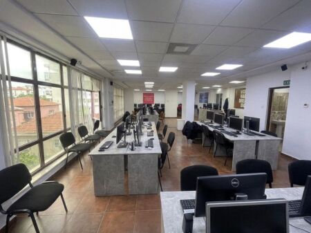 For rent, business premises, Rruga e Barrikadave, Tirana.
