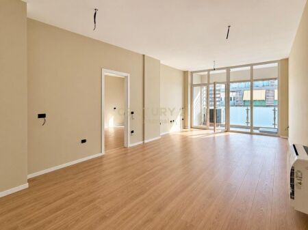APARTAMENT 2+1+2 – I PËRSHTATSHËM PËR ZYRA | KOMUNA E PARISIT