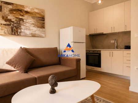 JEPET APARTAMENT ME QERA 1+1+BALLKON "ZOGU I ZI" 60.000 LEKE