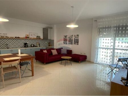 🏡 APARTAMENT 2+1 ME QIRA – RRUGA E RE, VLORË!