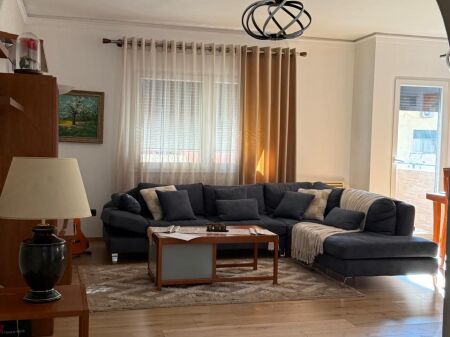 2+1 apartment for rent in the Paris Commune