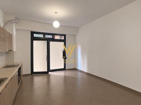 NEGOZIO IN VENDITA 42 M2 A KODRA E DIELLIT 120.000 EURO