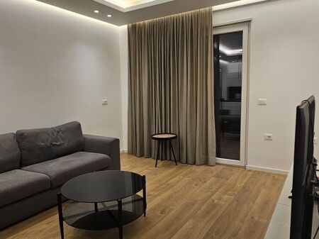  JEPET ME QIRA APARTAMENT 2+1+2 – ZONA TEG 