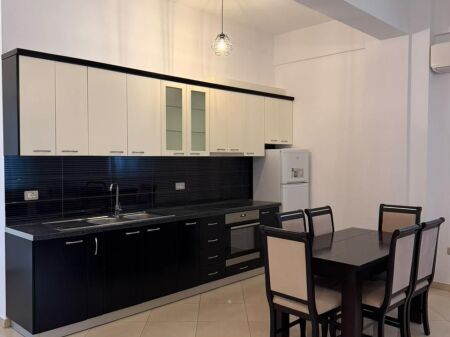 Affitto | Apartament 1 + 1 | Qyteti Studenti | 380 €/mese