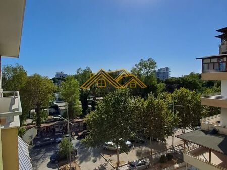 JEPET ME QIRA APARTAMENT 2+1 PLAZH, DURRES.