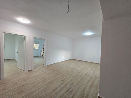 Affitto | Ambjent Biznesi | 21 Dhjetori, Inxhinieria e Ndertimit | 1000 €/mese