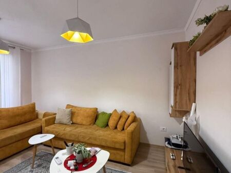 Apartament 1+1 per shitje Bulevardi Bajram Curri !