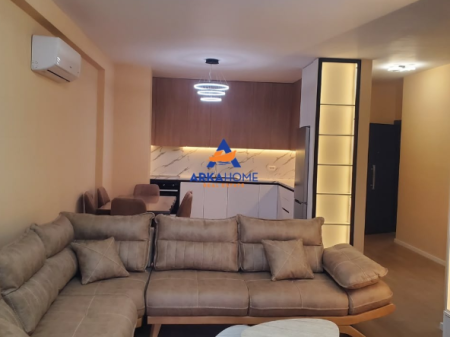 JEPET ME QERA APARTAMENT 2+1+2+POST PARKIM TE LIQENI I THATE 1200 EURO