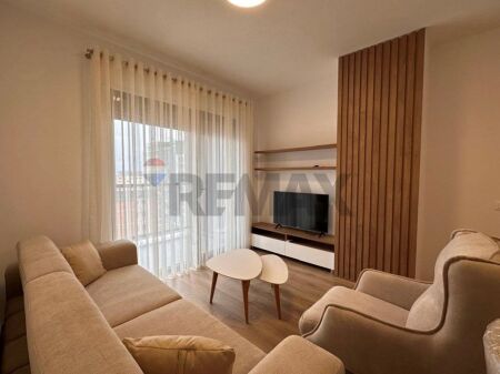 Apartament - Për Qira - Bulevardi i Ri, Tiranë