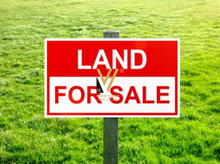 SHITET TOKE 1.463 M2 TE TUNELI TIRANE–ELBASAN 8.500.000 LEKE