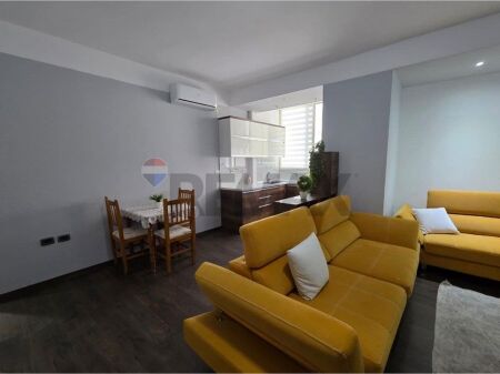 APPARTAMENTO 2+1+2 IN AFFITTO – VIA GJERGJ ARANITI, VLORË!