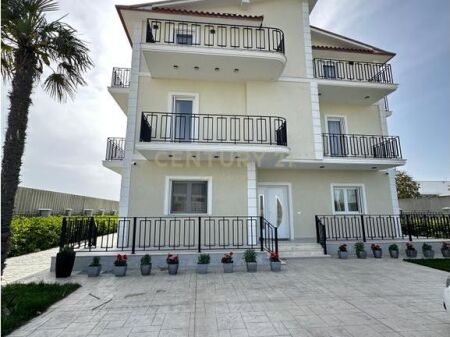 3-story villa for sale in Spitallë, Durrës