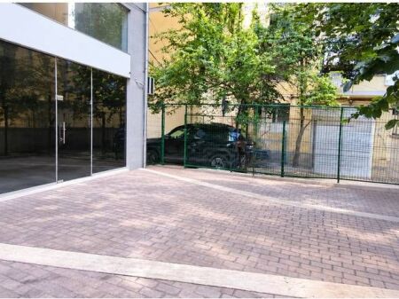 UNITÀ COMMERCIALE IN VENDITA CON VERANDA VIA HIMË KOLLI, TIRANA