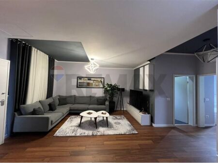 APARTAMENT 2+1+2 ME QIRA PRANE KOPSHTIT ZOOLOGJIK