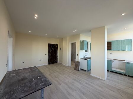 Appartamento 1+1 in vendita a Plazh