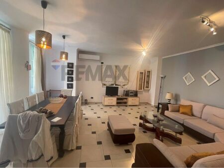 Appartamento - In Affitto - Centro Kristal, Tirana