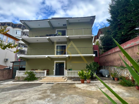 SHITET VILË 3-KATËSHE – FRESK, TIRANË