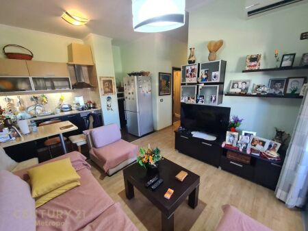  APARTAMENT 1+1 ME QIRA – ZONA E STADIUMIT DINAMO!