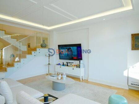 Duplex for sale at the Botanical Garden