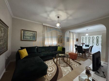 For rent, 2+1 apartment, Zogu I Boulevard, Tirana.