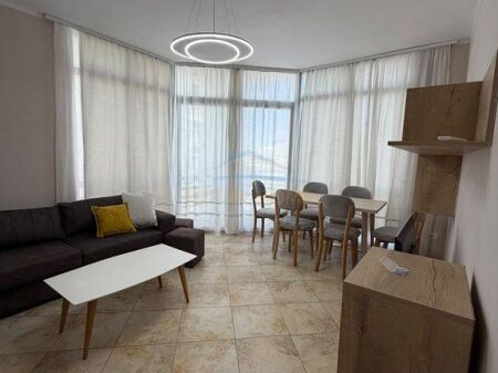 Qira,Apartament 2+1,Rr.Petro Nini Luarasi,Tirane