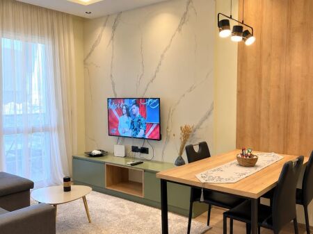 ME QERA: 1+1Stacioni i Trenit - Perballe Spak (Buze Unaze - Rr.Asim Vokshi) - 60,000 Leke/Muaj - Pallat i Ri - KT.7 - SP.70m² || Zone Elitare