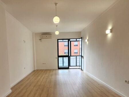 🏡 VENDESI APPARTAMENTO 1+1 – VIA KAVAJËS, TIRANA