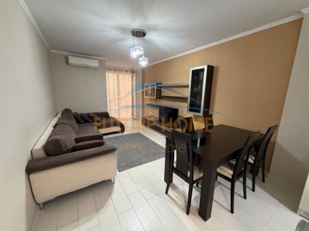 Qira, Apartament 2+1+2, Ish Ekspozita