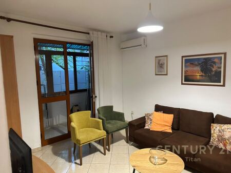 Apartament me qera 1+1 tek Mine Peza
