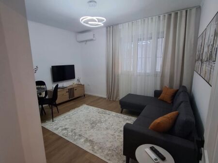 Jepet me qira apartament 1+1 pranë Medresesë