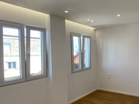 🏡✨ SHITET GARSONIERE – 21 DHJETORI, TIRANË