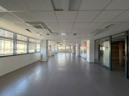 LOCALE COMMERCIALE IN AFFITTO – CENTRO, TIRANA