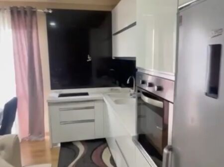 Shitet apartament 2+1+2 ne Porcelan