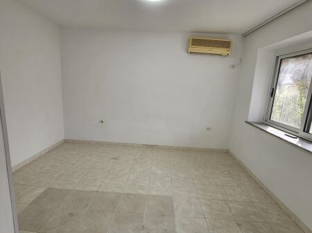 Ne Ali Demi, Jepet Me Qira Garsionere Me Organizim Praktik!