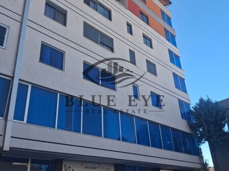  LOCALE COMMERCIALE IN AFFITTO!