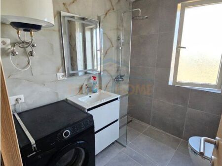 Appartamento 1+1 in affitto – Zona di Brryli, Tirana