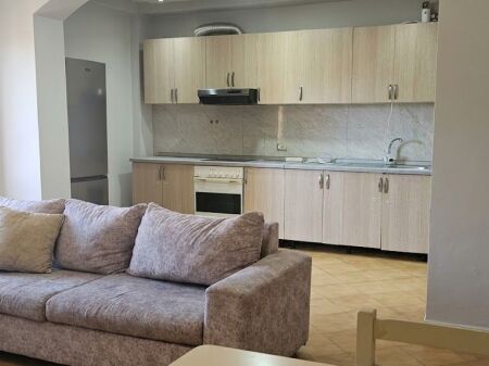Apartament 2+1+2 + 2 ballkone me Qira – Fresk !