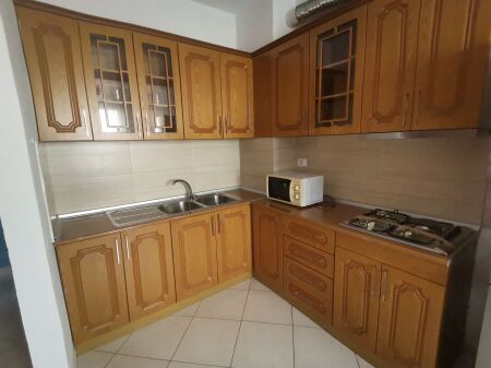 Apartament me qera 1+1 ne Selite prane Shen Eleonores