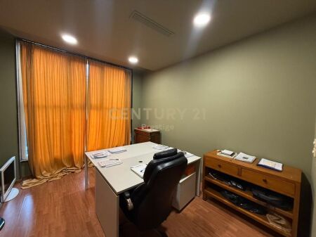 OFFICE SPACE IN A BUSINESS CENTER FOR RENT, ELBASAN STREET!