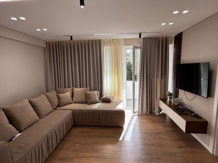 JEPET ME QIRA APARTAMENT 1+1 – SHESHI WILSON