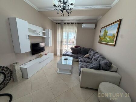 Apartamenti 1+1 Per Qira Te Kompleksi Magnet Prane (21 dhjetorit)!