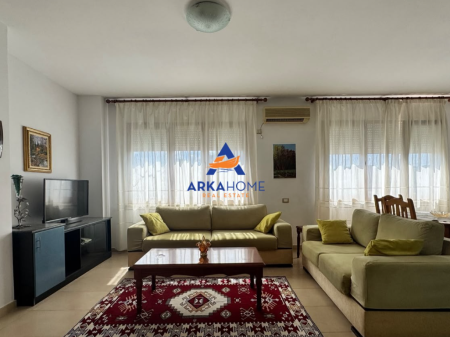 APPARTAMENTO 2+1 CON BALCONE IN AFFITTO "RRUGA E BOGDANEVE" 70.000 LEKE
