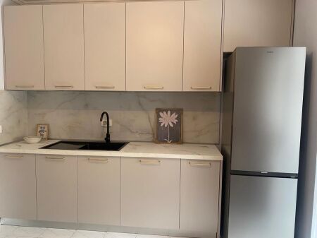 Qera | Apartament 1 + 1 | Rruga e Kavajës | 650 €/muaj i diskutueshem