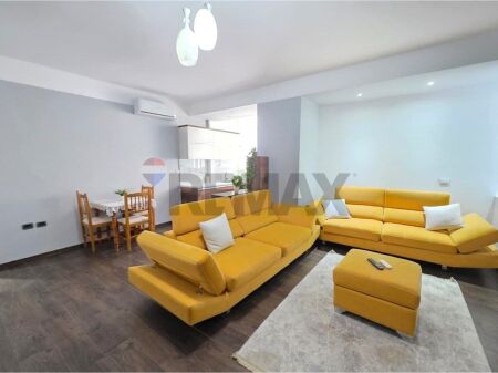 Apartament me qira 2+1+2