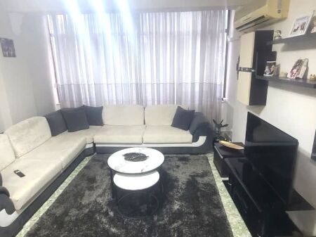 Shitet Apartament 2+1 tek Rruga Dritan Hoxha, Prane Bllokut Gintash ne Tirane