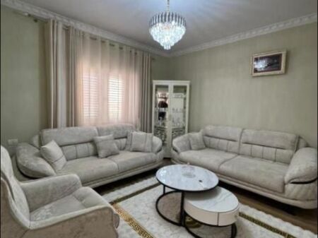 In vendita Super Villa di Lusso a 3 piani Porcelan, vicino a UET