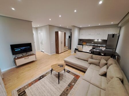 Splendido appartamento 2+1+2WC in affitto a Selvia, vicino a Villa Gold a Tirana, ID 5839