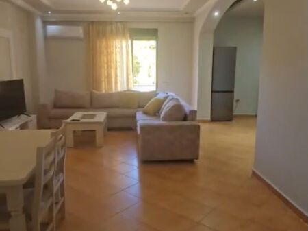 Jepet apartament 2+1+2 me qira ne Fresk .