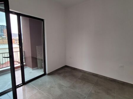 Rent | Apartament 1 + 1 | Rruga Myslym Shyri | 650 €/month